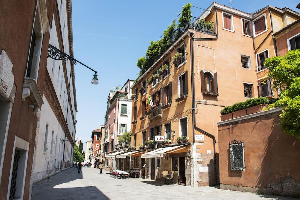 Hotel Agli Alboretti Venecia Exterior foto