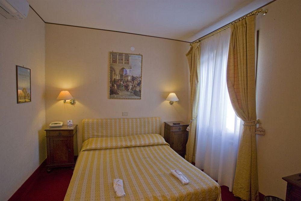 Hotel Agli Alboretti Venecia Exterior foto